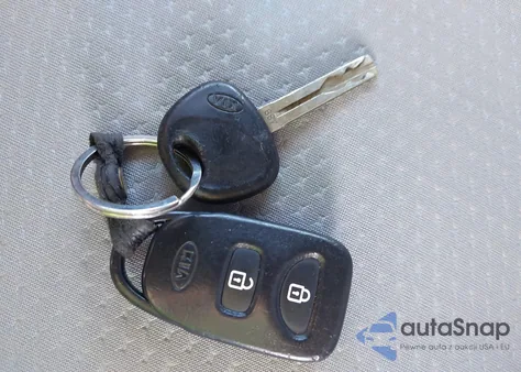 2011 Kia Sorento Lx from USA, damaged, VIN 5XYKT4A12BG028958